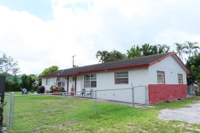 Wonderful opportunity to purchase this Duplex. Great for - photo 1