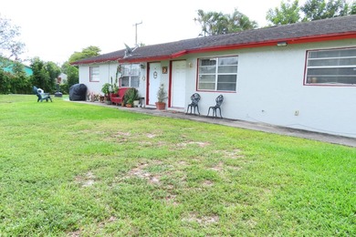 Wonderful opportunity to purchase this Duplex. Great for - photo 3