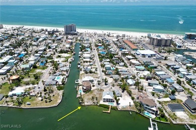 LOCATION***LOCATION***LOCATION Bayfront/canal lot with amazing - photo 1