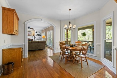 PRICE IMPROVEMENT - Welcome home to this beautifully maintained - photo 13