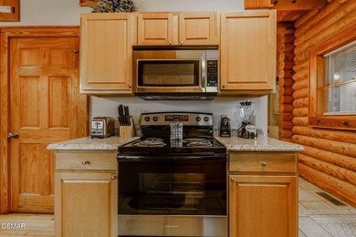 WESOME CABIN IN THE HEART OF PIGEON FORGE THAT PUTS YOU RIGHT IN - photo 14