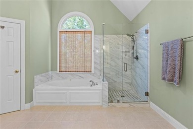 PRICE IMPROVEMENT - Welcome home to this beautifully maintained - photo 26