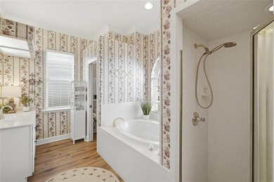 Under contract-accepting backup offers. Located in one of SE - photo 31