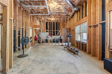 PRICE IMPROVEMENT - Welcome home to this beautifully maintained - photo 36