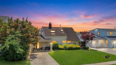 Welcome to this charming and spacious 4-bedroom, 2-bathroom - photo 2