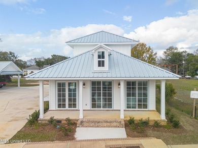 Welcome to your dream home! This 2-story cottage boasts 3 - photo 1