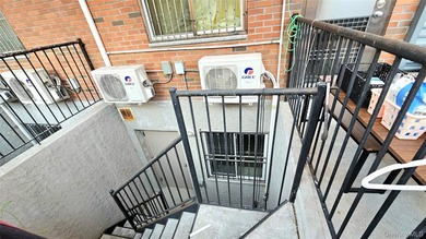Two 3-family-house for sale as a package. Prime location! - photo 6