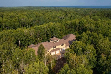 This is truly a one of a kind home that has a private - photo 2