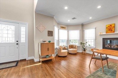 Welcome to this beautiful beachside Colonial located in the - photo 4
