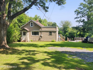 Mohawk River Home Sale Pending in Niskayuna New York