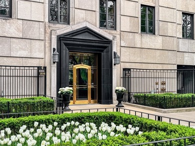 One of Chicago's finest cooperative residences, this - photo 1
