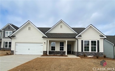 Lake Home For Sale in Statham, Georgia