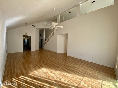 Great sized 3 bedroom 3 full bath 2 car garage single family - photo 3