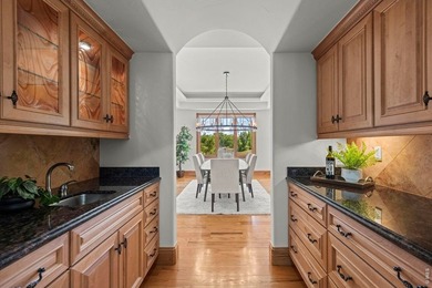 Meticulously maintained by the original owners, this exceptional - photo 12