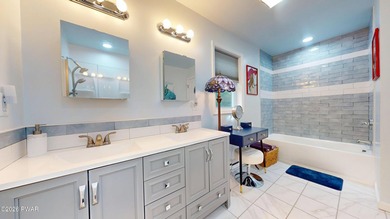 IMMACULATE, PRIDE IN OWNERSHIP, LIKE-NEW, ONE-LEVEL-LIVING 4 BR - photo 12