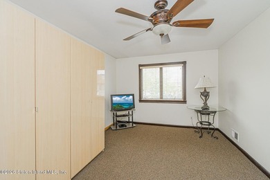 ***93 Mimosa Lane***Welcome to this absolutely stunning home - photo 12