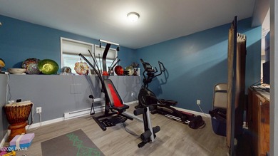IMMACULATE, PRIDE IN OWNERSHIP, LIKE-NEW, ONE-LEVEL-LIVING 4 BR - photo 18