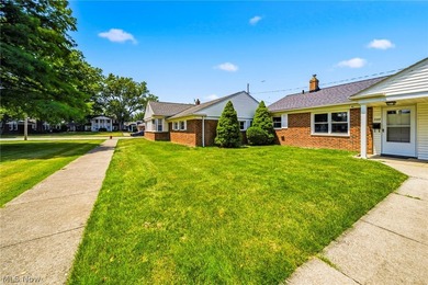 Just move in! This home is ready for you! Features a renovated - photo 4