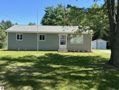Lake Missaukee Home For Sale in Lake City Michigan