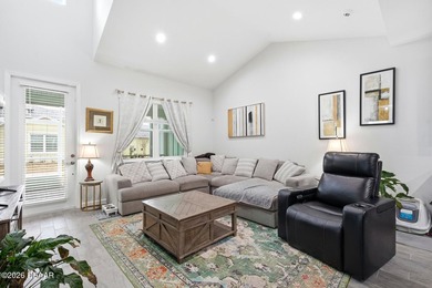 SELLER IS HIGHLY MOTIVATED! Welcome to your slice of paradise at - photo 5