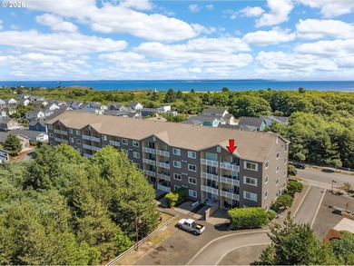 Don't miss this rare chance to own a remarkable penthouse - photo 1