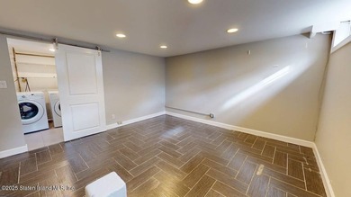 Welcome to this charming and meticulously maintained townhouse - photo 12