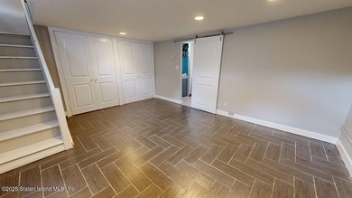 Welcome to this charming and meticulously maintained townhouse - photo 13