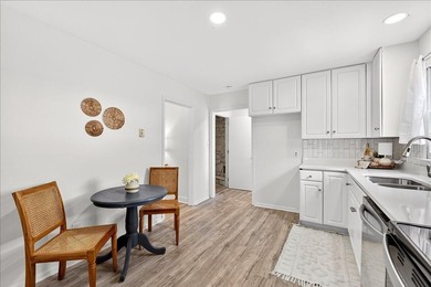Beautifully updated 3-bedroom, 2-bath ranch offering over 2,000 - photo 16