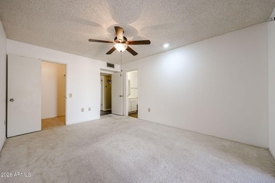 LOCATION, LOCATION, LOCATION! Beautiful, move-in-ready and - photo 19