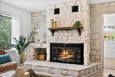 Beautifully updated 3-bedroom, 2-bath ranch offering over 2,000 - photo 28