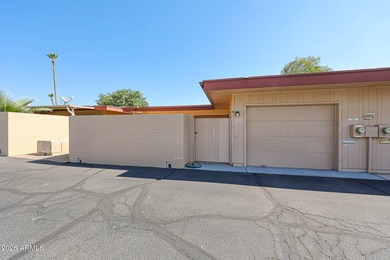LOCATION, LOCATION, LOCATION! Beautiful, move-in-ready and - photo 33