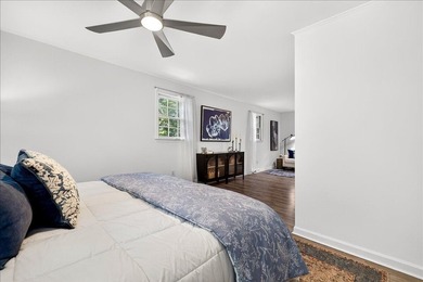 Beautifully updated 3-bedroom, 2-bath ranch offering over 2,000 - photo 35