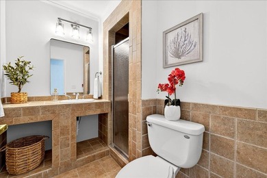 Beautifully updated 3-bedroom, 2-bath ranch offering over 2,000 - photo 40