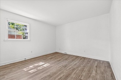 Beautifully updated 3-bedroom, 2-bath ranch offering over 2,000 - photo 43