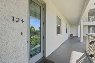Experience LUXURY WATERFRONT LIVING in this stunning 2-bedroom - photo 7