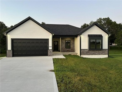 Welcome to this beautiful newly built 5 bedroom, 3 bath home - photo 10