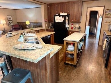 Charming Waterfront Retreat on Toledo Bend Lake Discover your - photo 15