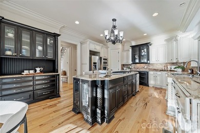 Spectacular sunsets and refined architectural details define - photo 16