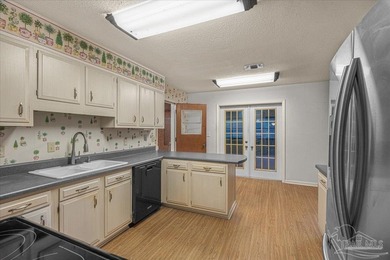 12 Acre Estate! Hidden behind beautiful mature oak trees and - photo 17