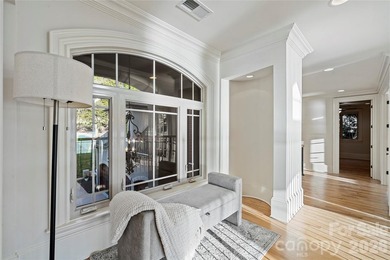 Spectacular sunsets and refined architectural details define - photo 28