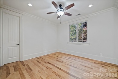 Spectacular sunsets and refined architectural details define - photo 29