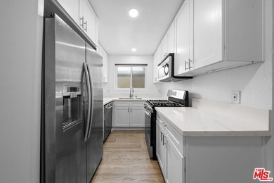 A rare and remarkable opportunity to own a fully vacant - photo 42