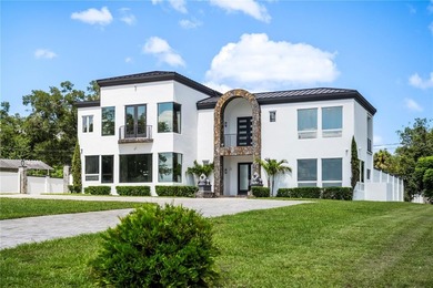 Lake Winnemissett Home For Sale in Deland Florida