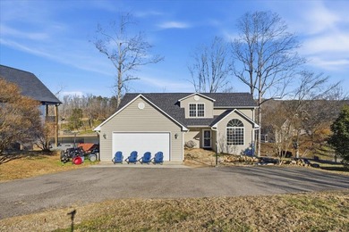 Smith Mountain Lake Home For Sale in Hardy Virginia