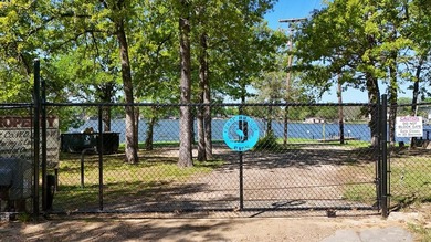 ***BACK ON THE MARKET, READY FOR A NEW BUYER*** Beautiful 2023