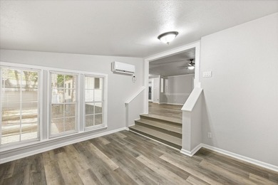 Charming Lake Access Home Near Lake Granbury! Enjoy the best of - photo 8