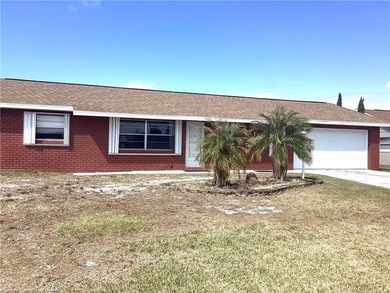Lake Jackson - Highlands County Home Active Under Contract in Sebring Florida