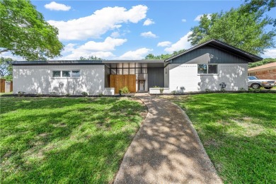 Lake Waco Home For Sale in Woodway Texas