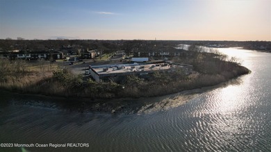 Attention builders and investors: Riverfront property is very - photo 12