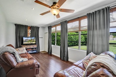 A large lot, waterfront, great living space, and Cooper City - photo 32